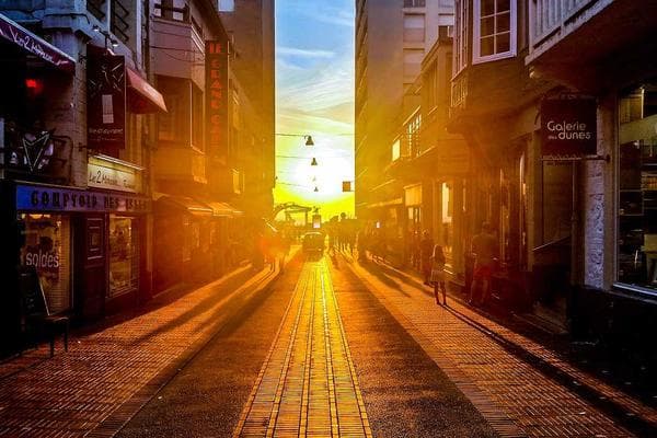 Студія біля метро